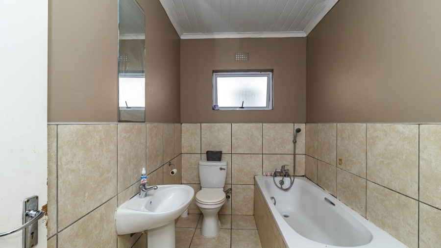 4 Bedroom Property for Sale in Paarl East Western Cape